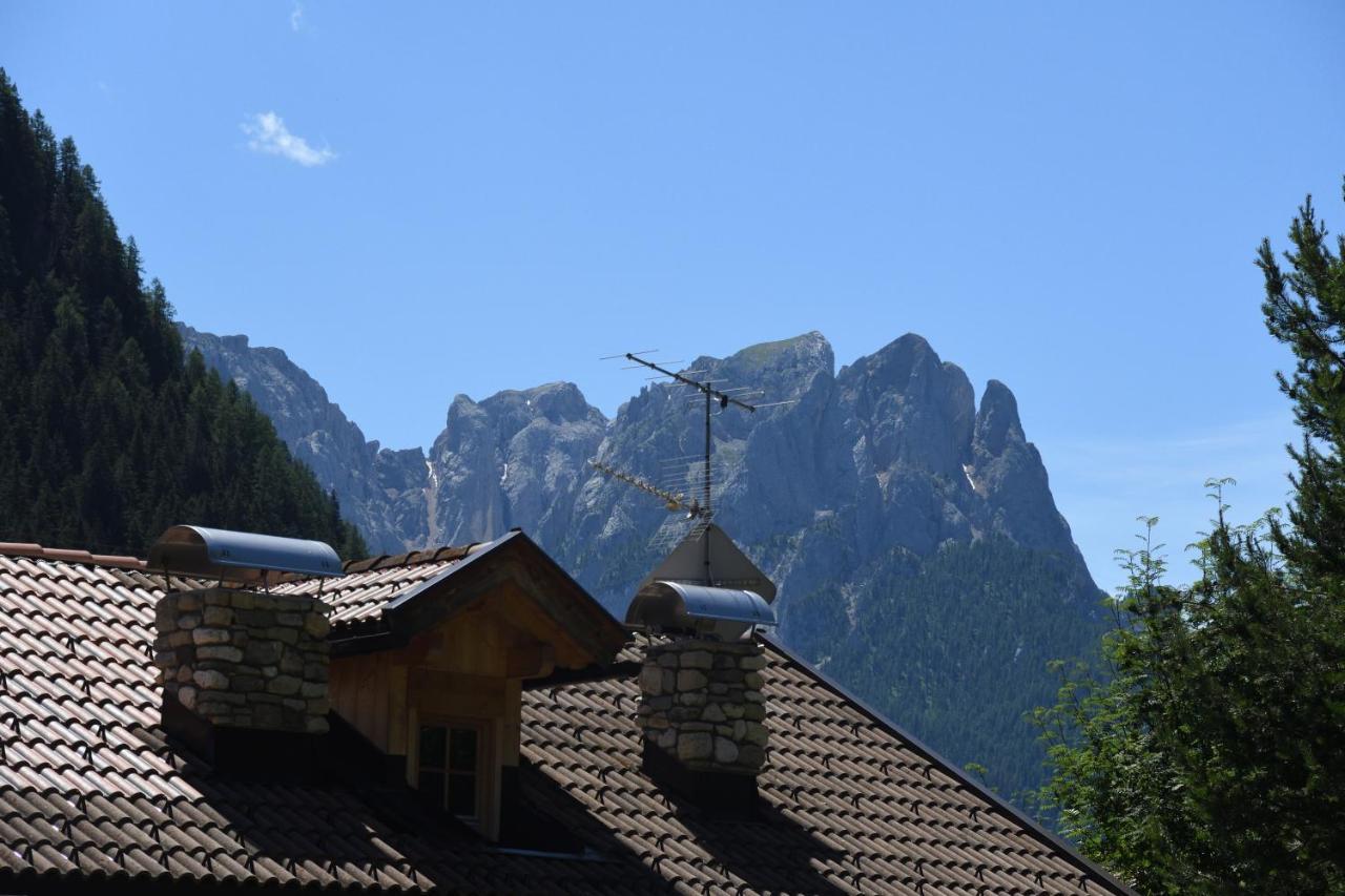 La Picola Cesa De Sen Nicolo Appartement Mazzin Buitenkant foto