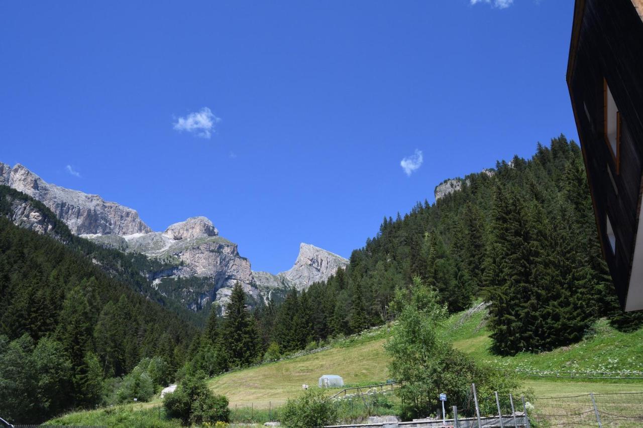 La Picola Cesa De Sen Nicolo Appartement Mazzin Buitenkant foto